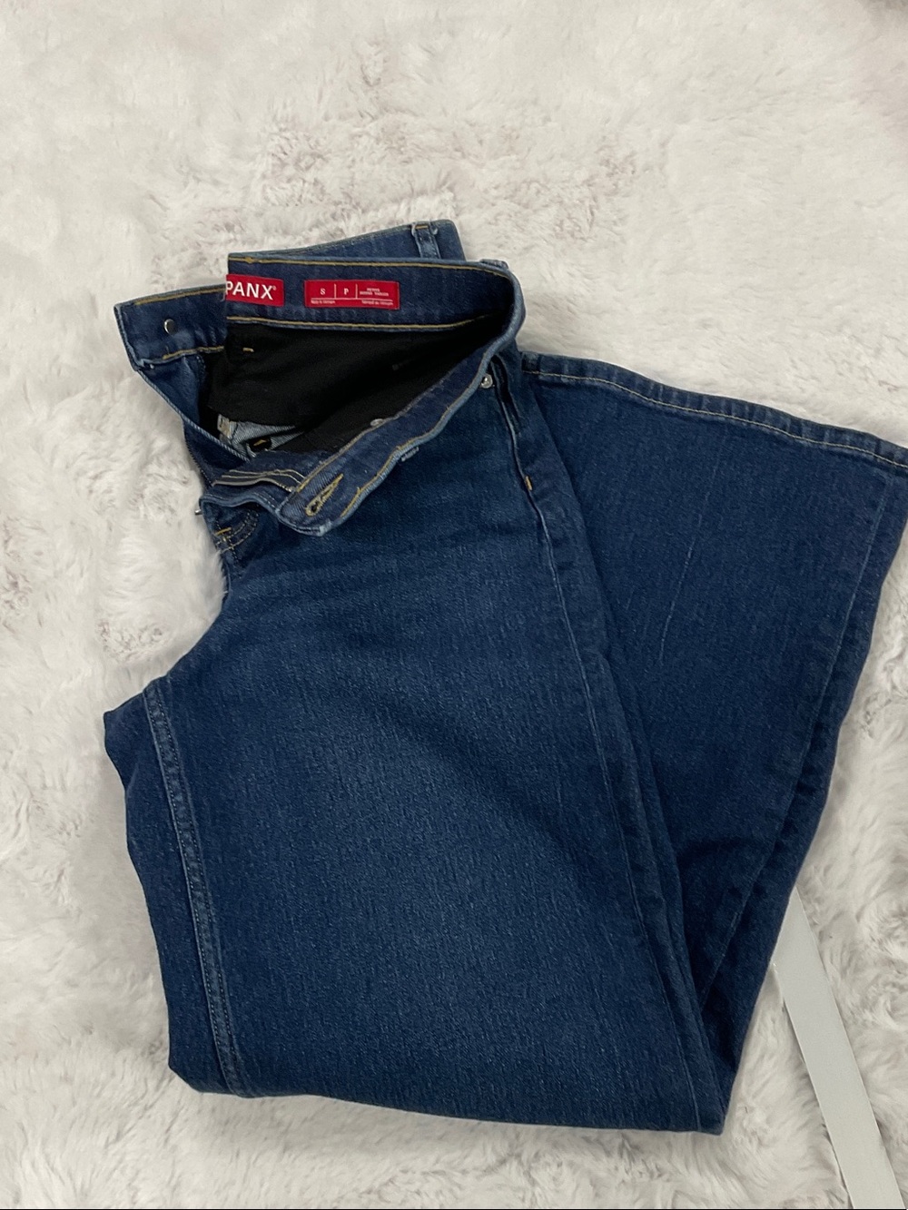 SPANX Women’s Wide Leg Jeans